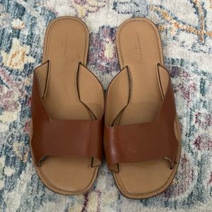 Banana Republic tan flats super comfortable